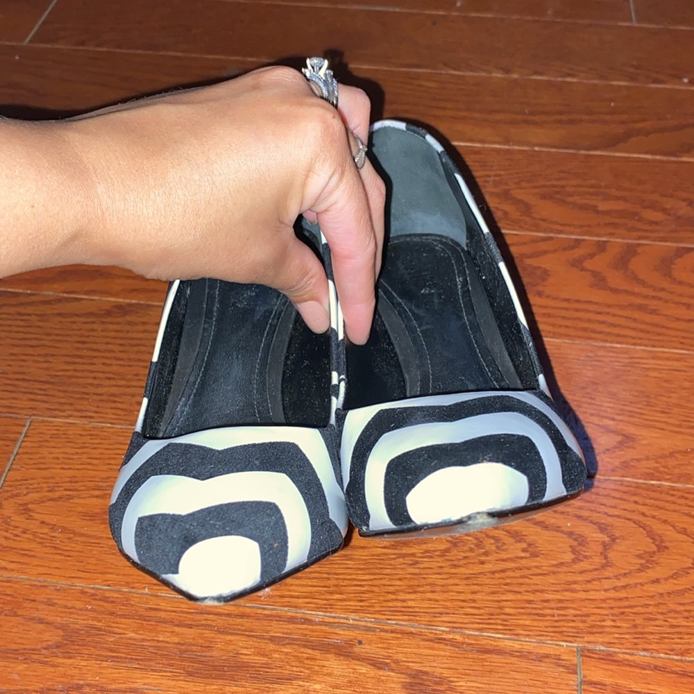 Schutz chevron heels black & white - Picture 13 of 13